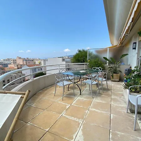 Apartment T3 Climatise Juana Avec Parking Et Proche